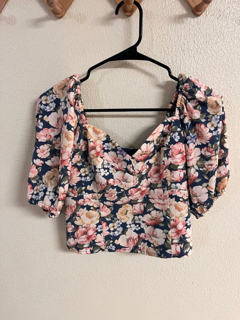 Abercrombie & Fitch Floral Crop Puff Sleeve Blouse - Blue and Pink Size Smalll